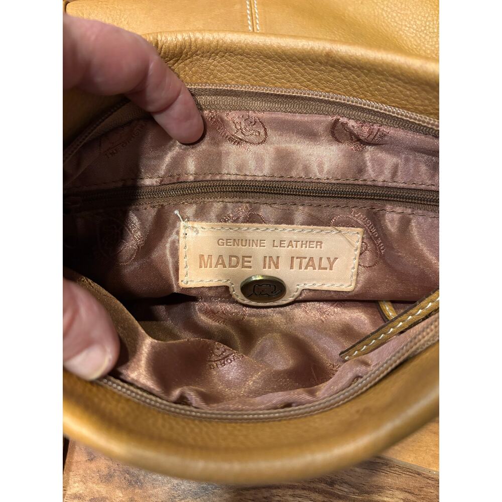 Avorio Italy tan leather crossbody bag purse. Adjustable straps multiple pockets - Picture 2 of 9